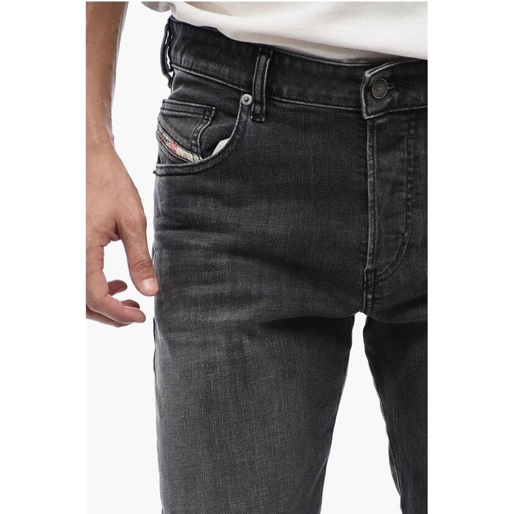 Diesel Tapered-fit D-YENNOX Denims L.32 - Image 3