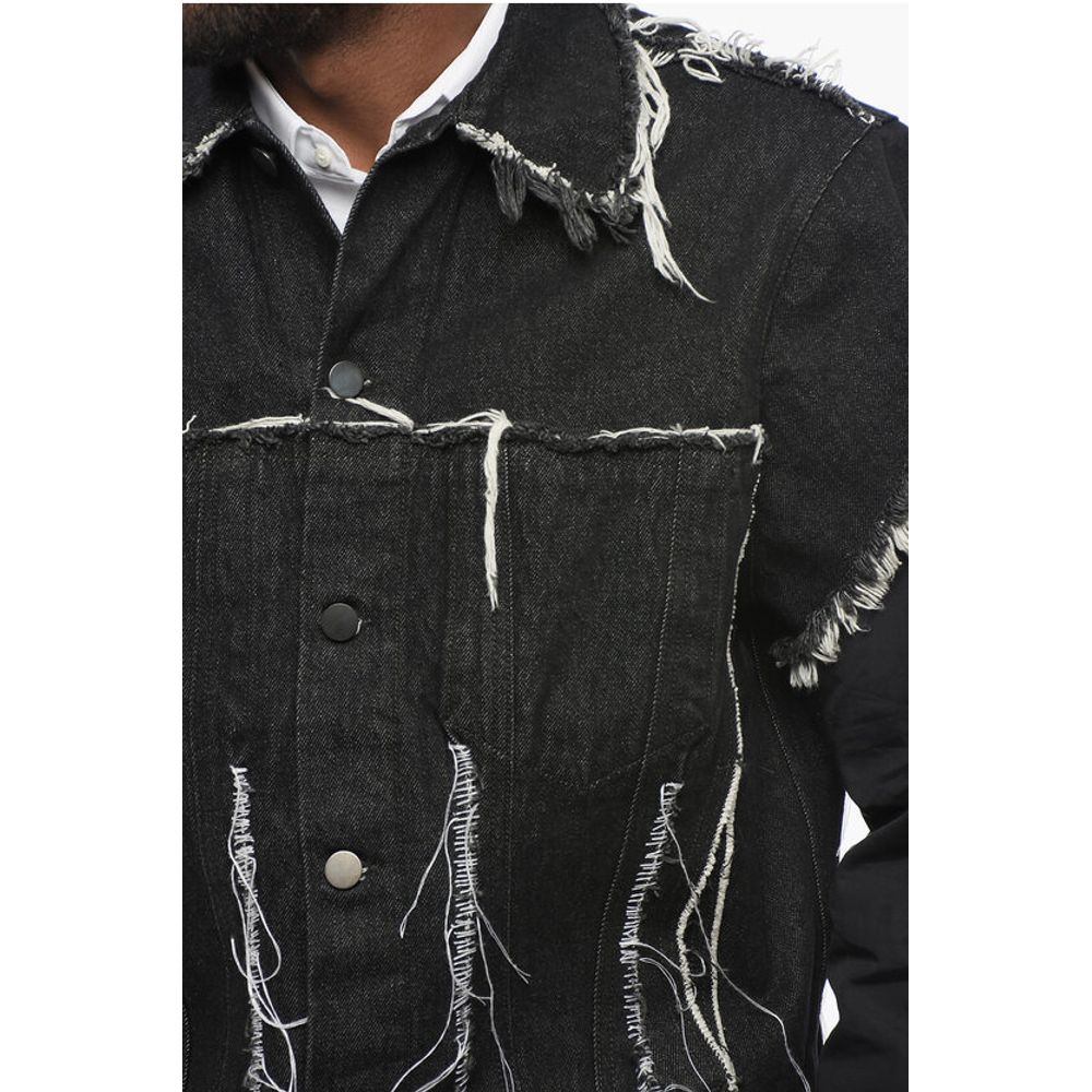 Airei Short Sleeved Denim Jacket with Frayed Details - Image 3