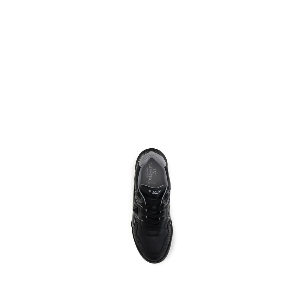Valentino Garavani Black Calf Leather Bos Taurus Low Top Sneakers - Image 4