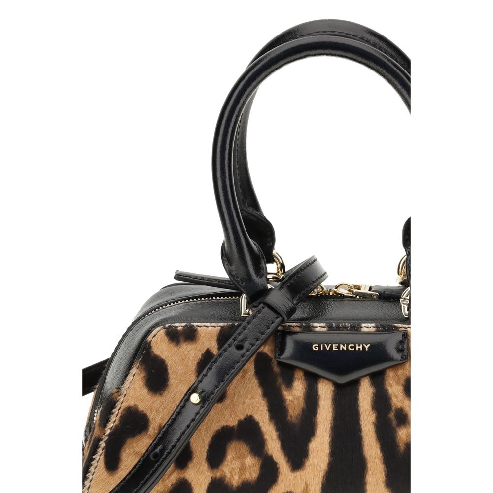 Givenchy Antigona East-West mini Handbag - Image 4
