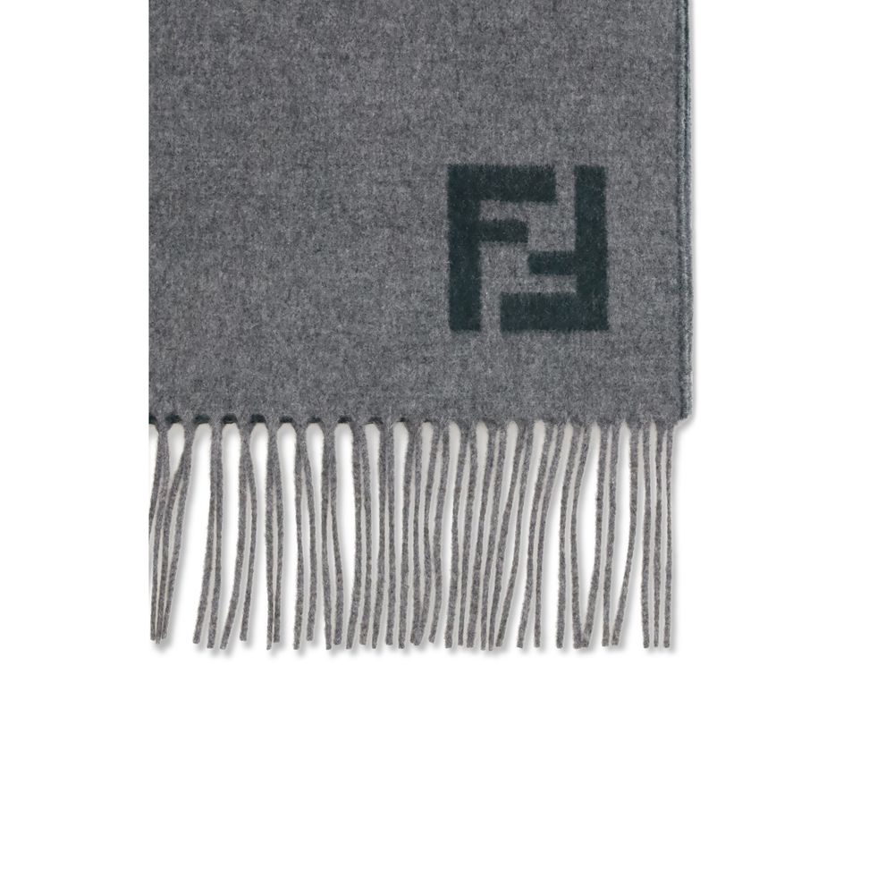 Fendi Gray Wool Scarf - Image 3